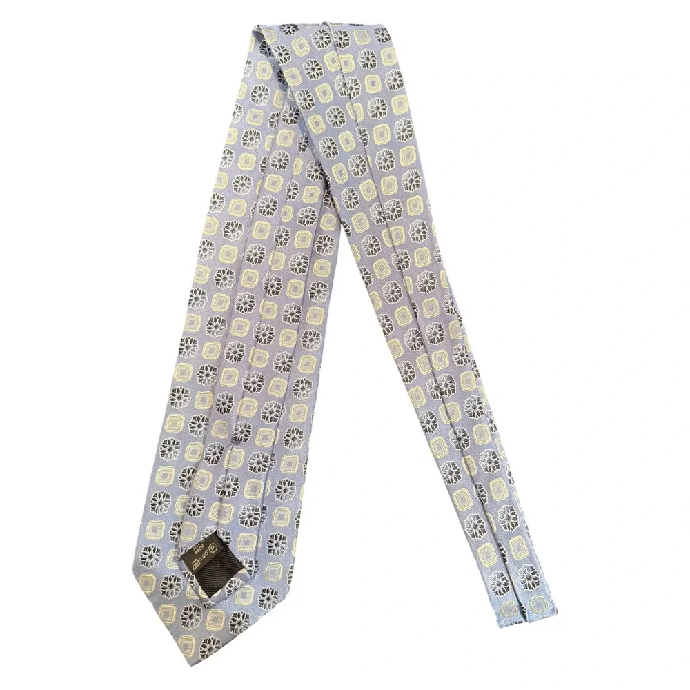 Ermenegildo Zegna 100% Silk Necktie Blue/White Geometric Pattern Made in Italy